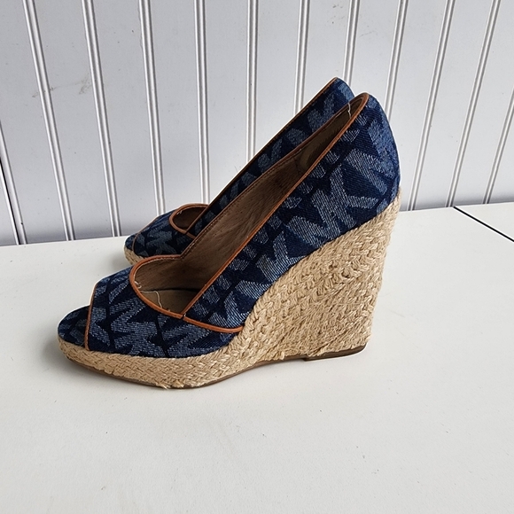 Michael Kors Women's Blue Logo Denim Open Toe Wedge Pumps Size 7 M - Picture 8 of 11
